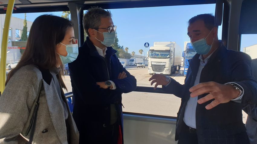 El rea industrial de Riba-roja estar conectada a partir de enero con bus a travs del servicio lanzadera que unir Valencia con los polgonos de La Reva y l'Oliveral