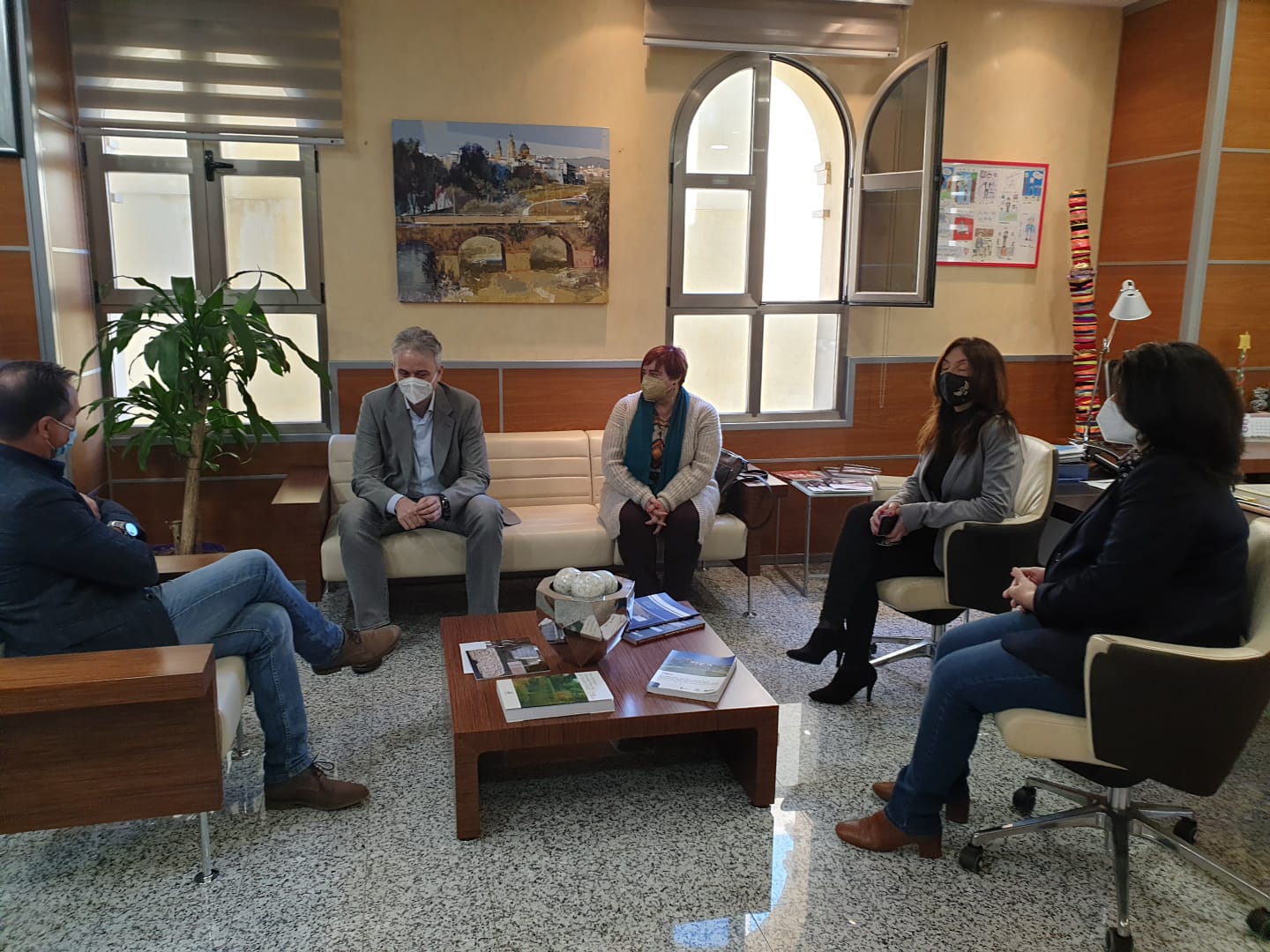 L'alcalde de Riba-roja es reuneix amb el vicepresident del Consell per a analitzar les poltiques d'habitatge en el municipi