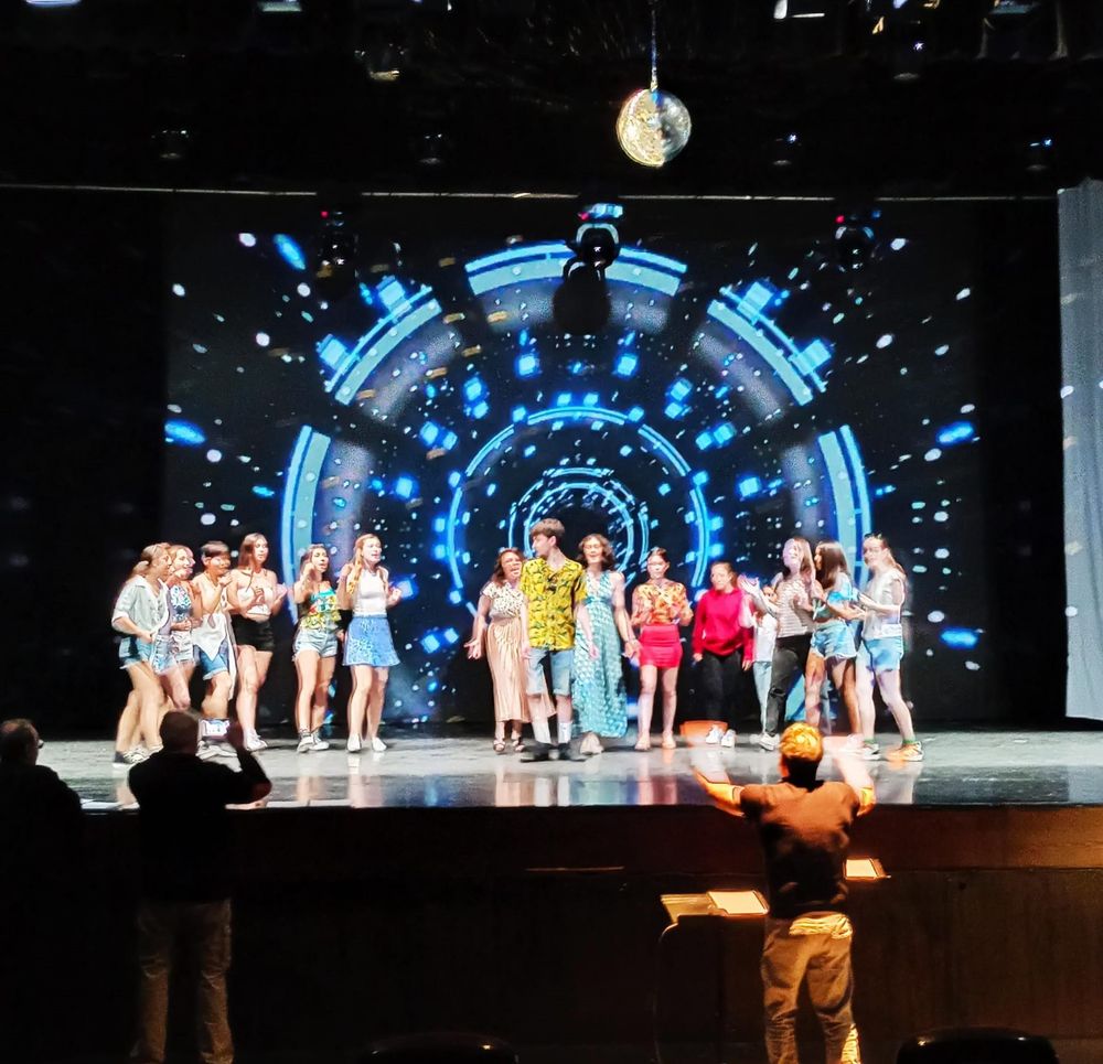 El Conservatori Professional Municipal de Msica de Riba-roja posa en escena Mamma Mia! El Musical