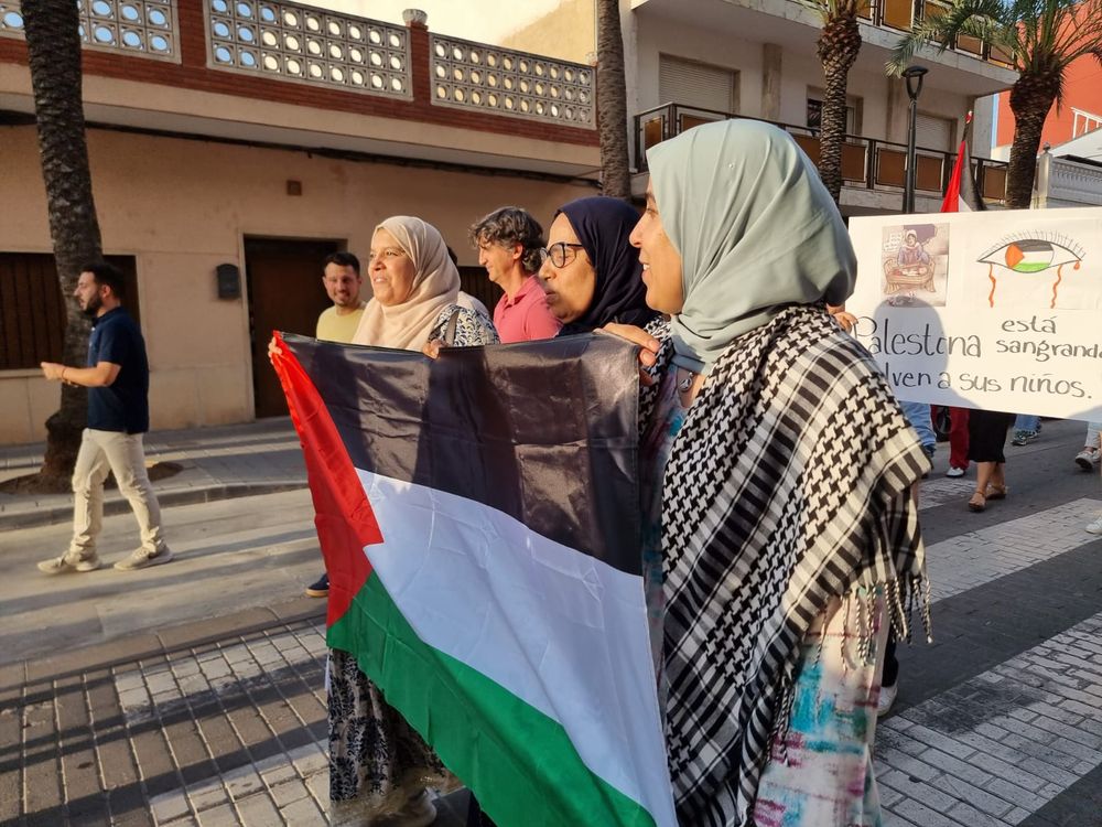 Riba-roja dice basta a la barbarie israel en Gaza