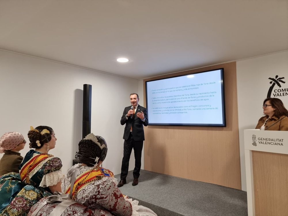 Riba-roja presenta en FITUR la 7a Ofrena al riu T�ria que se celebrar� el 8 de novembre amb tots els municipis riberencs