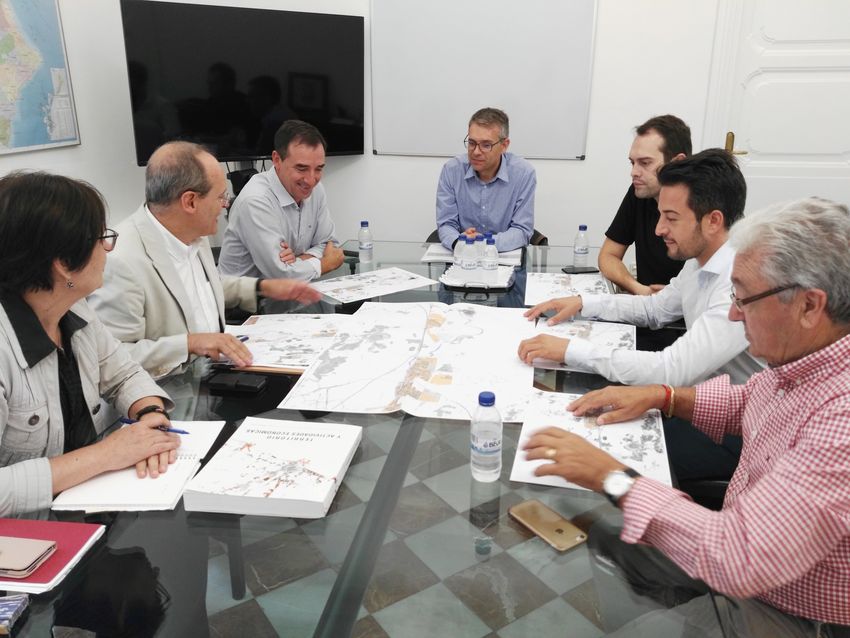 Els alcaldes de Riba-roja, Xest i Loriguilla marquen les principals lnies estratgiques per al futur desenvolupament de lEix A3