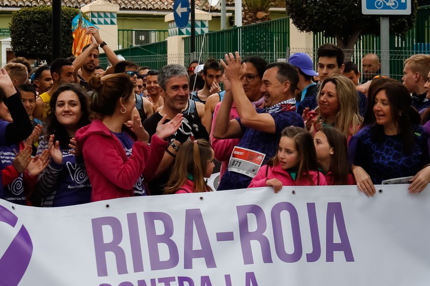 El maratoniano Martn Fiz se suma en Riba-roja al grito contra la violencia de gnero en la 22 Media Maratn
