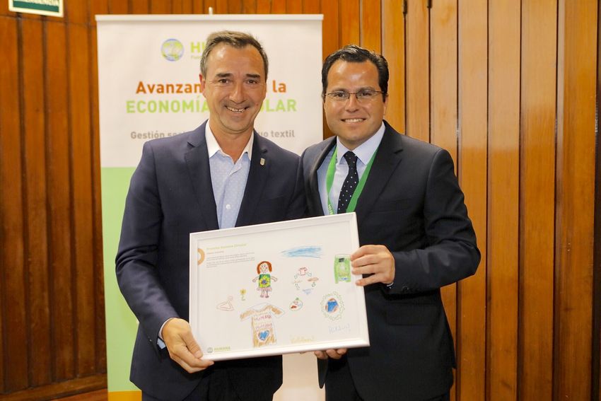 Riba-roja de Tria recibe el Premio Humana Circular por su compromiso con la sensibilizacin ambiental